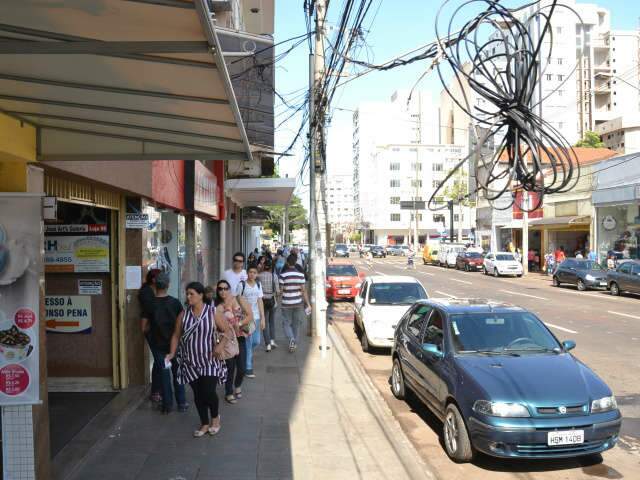  Retirada de fachadas de lojas evidencia perigo &agrave; vista no Centro