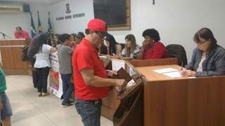 Eleição municipal do PT está ocorrendo no plenarinho da  Câmara Municipal (Foto: Leonardo Rocha)