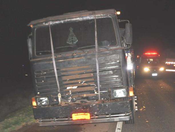 Mulher de 40 anos morre atropelada por carreta na BR-163 