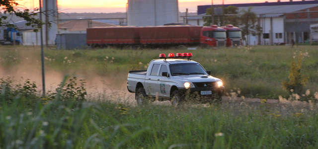  Bombeiros ainda trabalham para neutralizar efeito de g&aacute;s em curtume