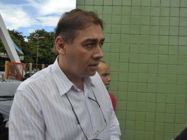 Em reuni&atilde;o com os vereadores, Alcides Bernal pede tr&eacute;gua