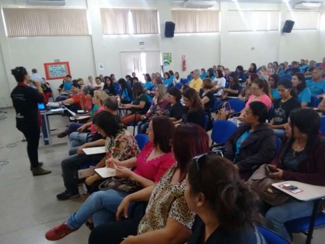 Ap&oacute;s 78 dias, professores aceitam acordo e greve chega ao fim