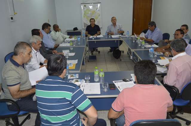 Para abrir no feriado, com&eacute;rcio deve firmar acordo com funcion&aacute;rios antes
