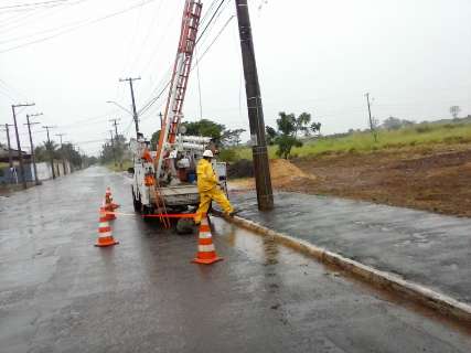 Pane elétrica derruba fiação e região do Santo Antônio fica sem energia