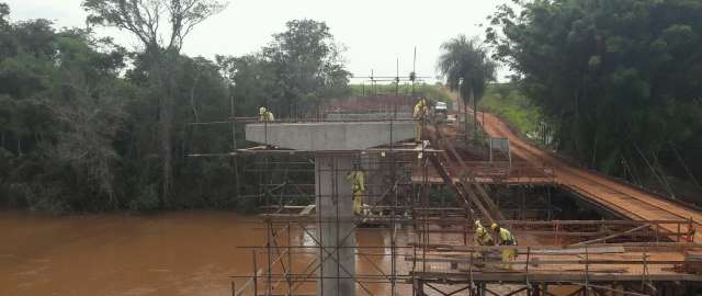 Ponte de concreto em Caarap&oacute; recebe investimento de R$ 2,1 milh&otilde;es 