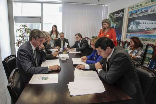 Bancada  prop&otilde;e R$ 1,48 bilh&atilde;o em emendas; Moka prev&ecirc; libera&ccedil;&atilde;o de no m&aacute;ximo 30%