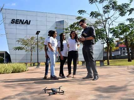Quer aprender a pilotar drones? Curso do Senai oferece 16 vagas