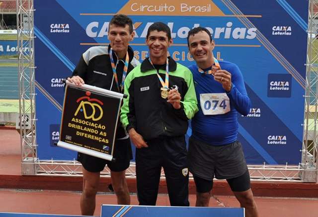 Atletas paral&iacute;mpicos de MS voltam de SP com 20 medalhas na bagagem 