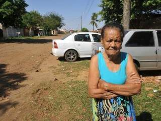 Moradores do Nova Campo Grande estão cansados das velhas promessas. (Foto: Alcides Neto)