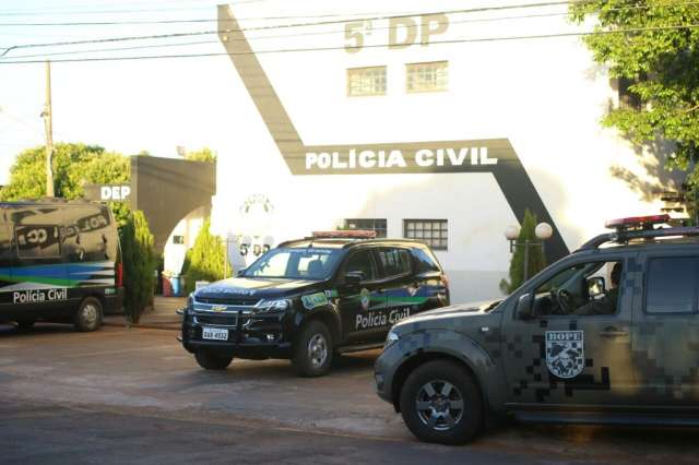 Assaltantes fazem arrast&atilde;o em &ocirc;nibus e roubam mais de 10 passageiros