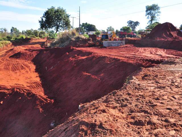  Aterro de cratera no Nova Lima &eacute; conclu&iacute;da, mas moradores duvidam de efic&aacute;cia