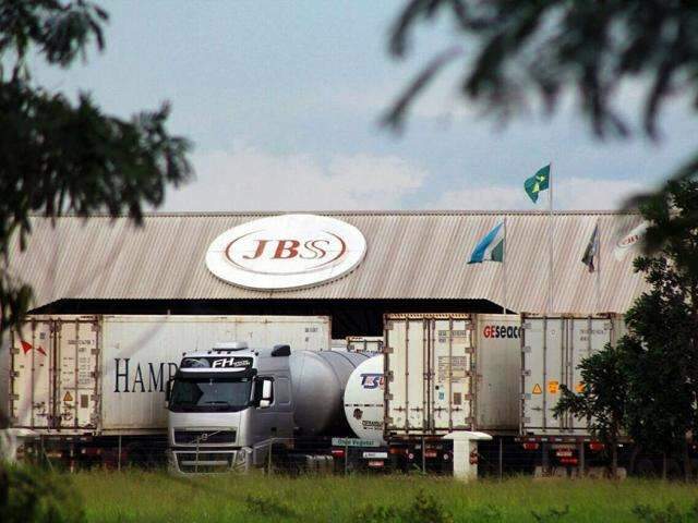 Governo suspende incentivos da JBS e d&aacute; prazo para empresa se defender
