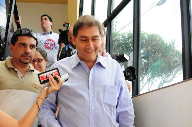 Prefeito garante que n&atilde;o aceitar&aacute; o &ldquo;d&aacute; aqui que te dou ali&rdquo; para ter maioria