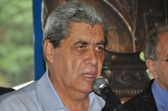 Com &quot;pacote de bondades&quot; de Andr&eacute;, 32 mil servidores t&ecirc;m reajuste extra