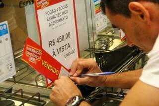 Segundo Renie Abreu, gerente da unidade, tudo indica que a meta de vendas será atingida. (Foto: Marcos Ermínio)