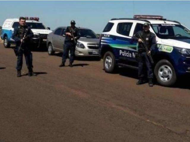 Ap&oacute;s persegui&ccedil;&atilde;o de 20 quil&ocirc;metros, pol&iacute;cia apreende 674 kg de maconha