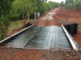 Ponte sobre o córrego Guariroba já foi reformada (Foto: Prefeitura/Divulgação)