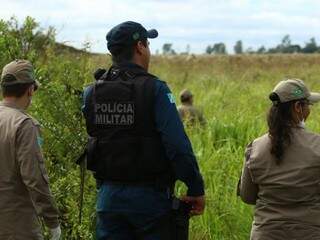 Pol&iacute;cia recebe den&uacute;ncia sobre cad&aacute;ver, faz buscas, mas n&atilde;o acha corpo