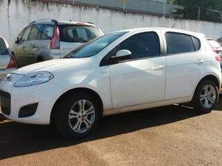 PRF prende homem que comprou carro por R$ 1 mil e o levaria ao Paraguai