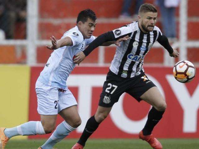 Santos estreia com o p&eacute; esquerdo e perde por 2 a 0 para o Real Garcilaso