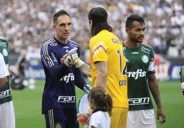 Palmeiras bate o Corinthians nos p&ecirc;naltis e decidir&aacute; o Paulist&atilde;o