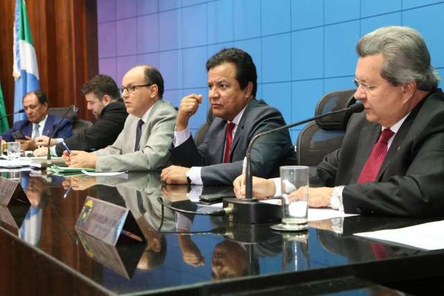 Deputados votam a cria&ccedil;&atilde;o de a&ccedil;&otilde;es preventivas de combate a depress&atilde;o