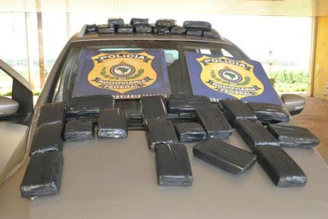 Paranaense &eacute; preso com coca&iacute;na escondida em airbag na BR-463