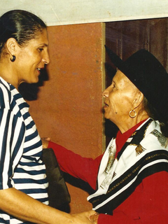 Com &quot;Ch&aacute; de Panela Velha&quot; e blog de hist&oacute;rias, Lenilde Ramos chega aos 60 anos