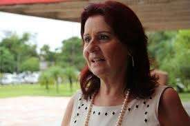 Filha da secret&aacute;ria de Educa&ccedil;&atilde;o tem cargo no TCE com sal&aacute;rio de R$ 8 mil