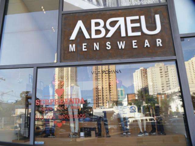 Para namorado, Abreu Menswear tem presente Vila Romana a partir de 59,90