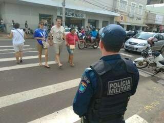 Policial de guarda no Centro de Campo Grande (Foto: divulgação/PM)