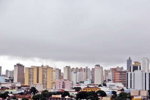 Campo Grande tem 1&deg; dia do ano nublado, com possibilidade de chuva