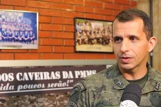 O tenente coronel Sá Braga explicou que o treinamento tem como objetivo conhecer os batalhões especiais (Foto: Alcides Neto)