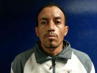 Foragido e com v&aacute;rias passagens, 'Macarr&atilde;o' &eacute; preso nas Moreninhas