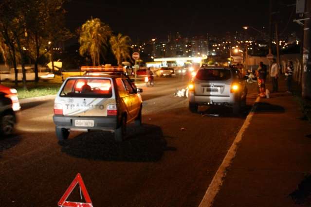 Condutor embriagado atropela mototaxista e foge sem prestar socorro