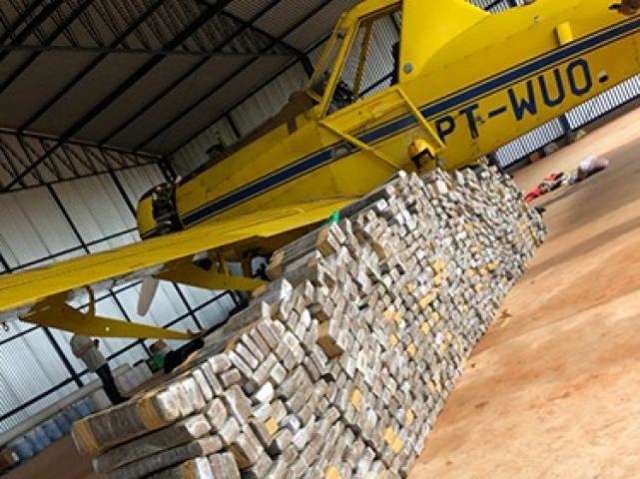Policia de SP descobre avi&atilde;o que saiu de MS recheado de maconha