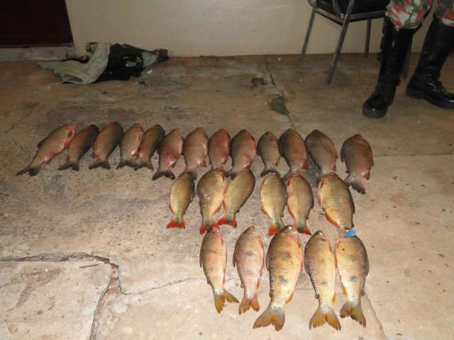  PMA prende pescador com 20 quilos de pescado ilegal e aplica multa de R$ 1,2 mil