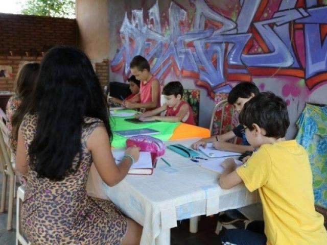 Universidade oferece oficinas gratuitas nas &aacute;reas de dan&ccedil;a, m&uacute;sica e poesia