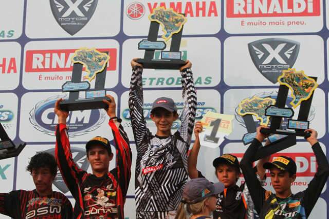  Categoria &quot;mirim&quot; do brasileiro de Motocross tem disputa e chegada por mil&eacute;simos