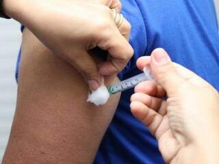 Campanha de vacinação foi lançada na segunda-feira (7). (Foto: Henrique Kawaminami)