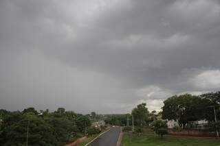 Chuva pode vir acompanhada de ventos fortes.(Foto: Cleber Gellio)