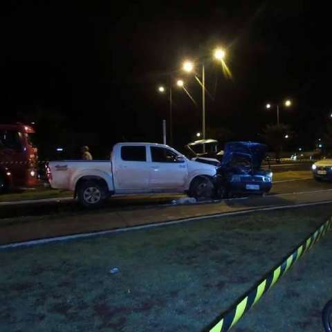 Caminhonete atinge Uno na Duque de Caxias e mata condutor de 66 anos