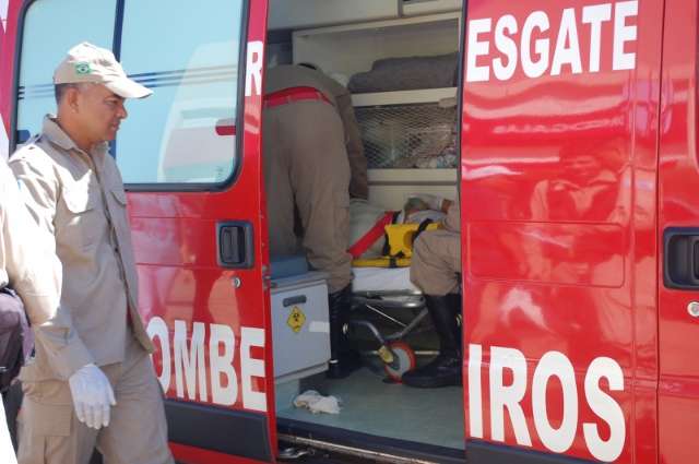 Ciclista fica gravemente ferido ap&oacute;s ser colhido por carro no Tiradentes