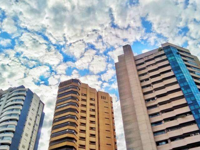 Chuva durou a noite toda em 5 cidades e &eacute; prevista para hoje na Capital