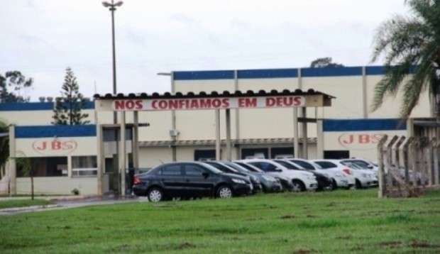 JBS prorroga por dez dias f&eacute;rias coletivas de 500 funcion&aacute;rios 