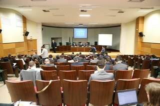 Todos os juízes, tanto da Capital como do interior, participam da reunião (Foto: Fernando Antunes)