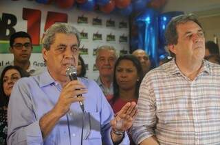 André Puccinelli e Waldemir Moka esperam dedicação total para chapa de vereadores (Foto: Alcides Neto)