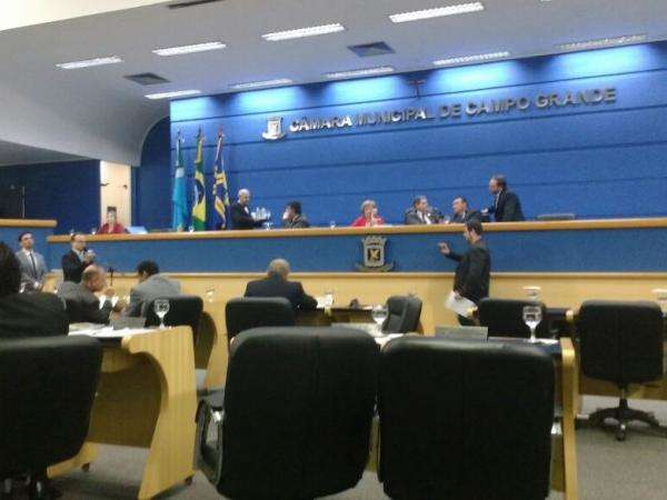 Vereadores veem demagogia em vistorias que flagram falta de m&eacute;dico