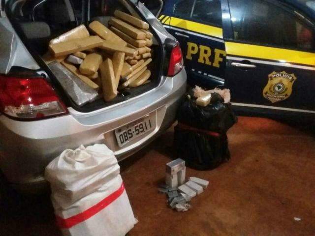 Cuiabano tenta fugir da pol&iacute;cia, mas &eacute; preso com maconha e muni&ccedil;&otilde;es
