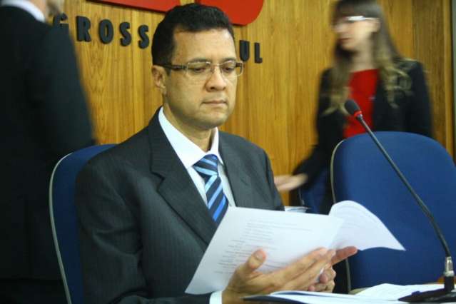&ldquo;Ren&uacute;ncia n&atilde;o passa pela minha cabe&ccedil;a&rdquo;, garante presidente da OAB